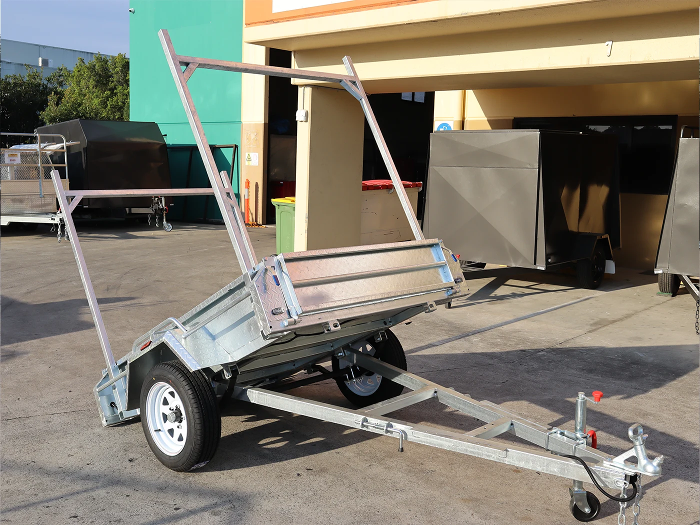 6x4 Galvanised Box Trailer with Tilt & Ladder Racks | Heavy Duty Single Axle 750KG ATM - Image 3