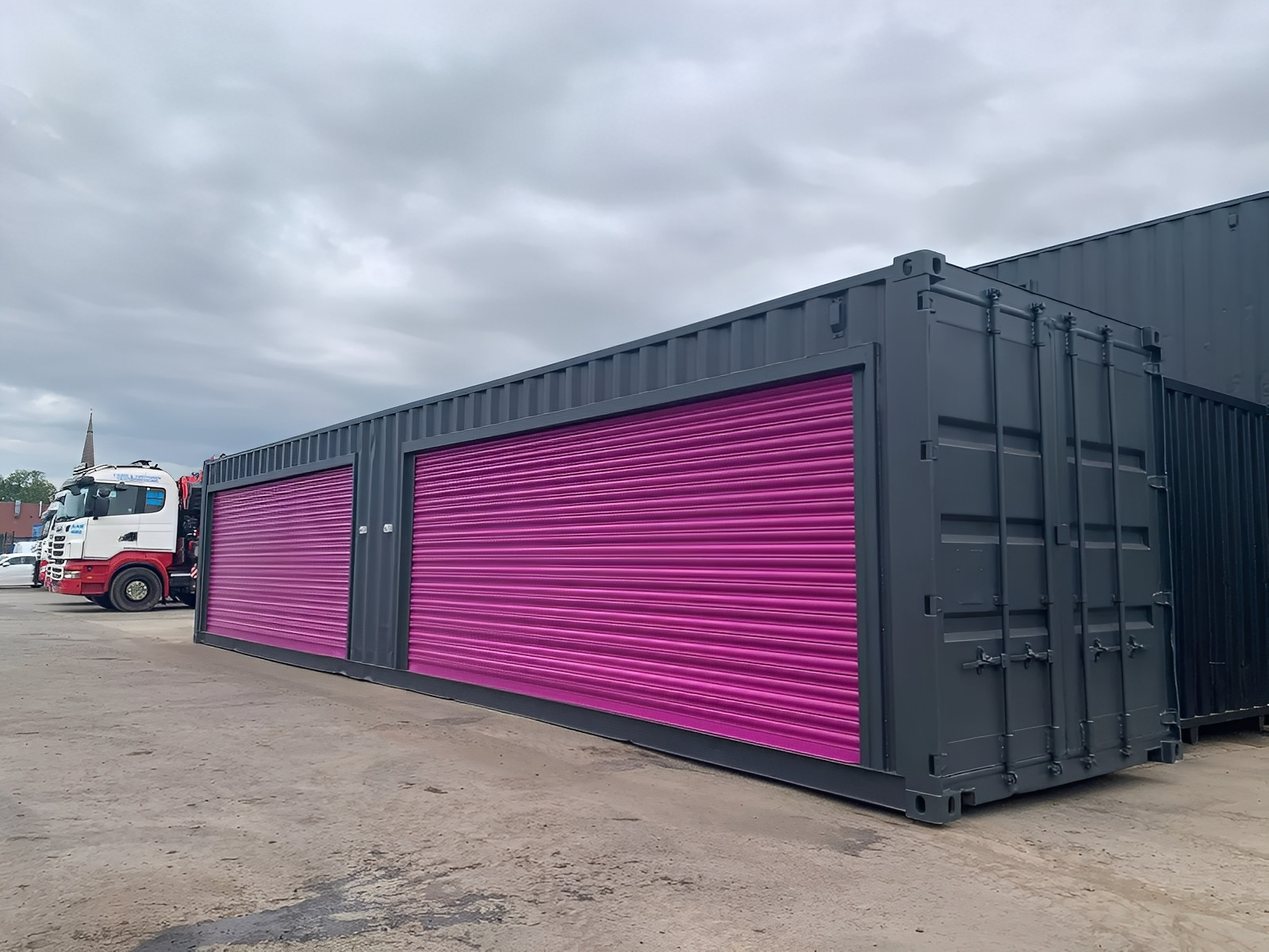 40ft Shipping Container with Double Side Roll-Up Doors – Modified Secure Storage Container - Image 8