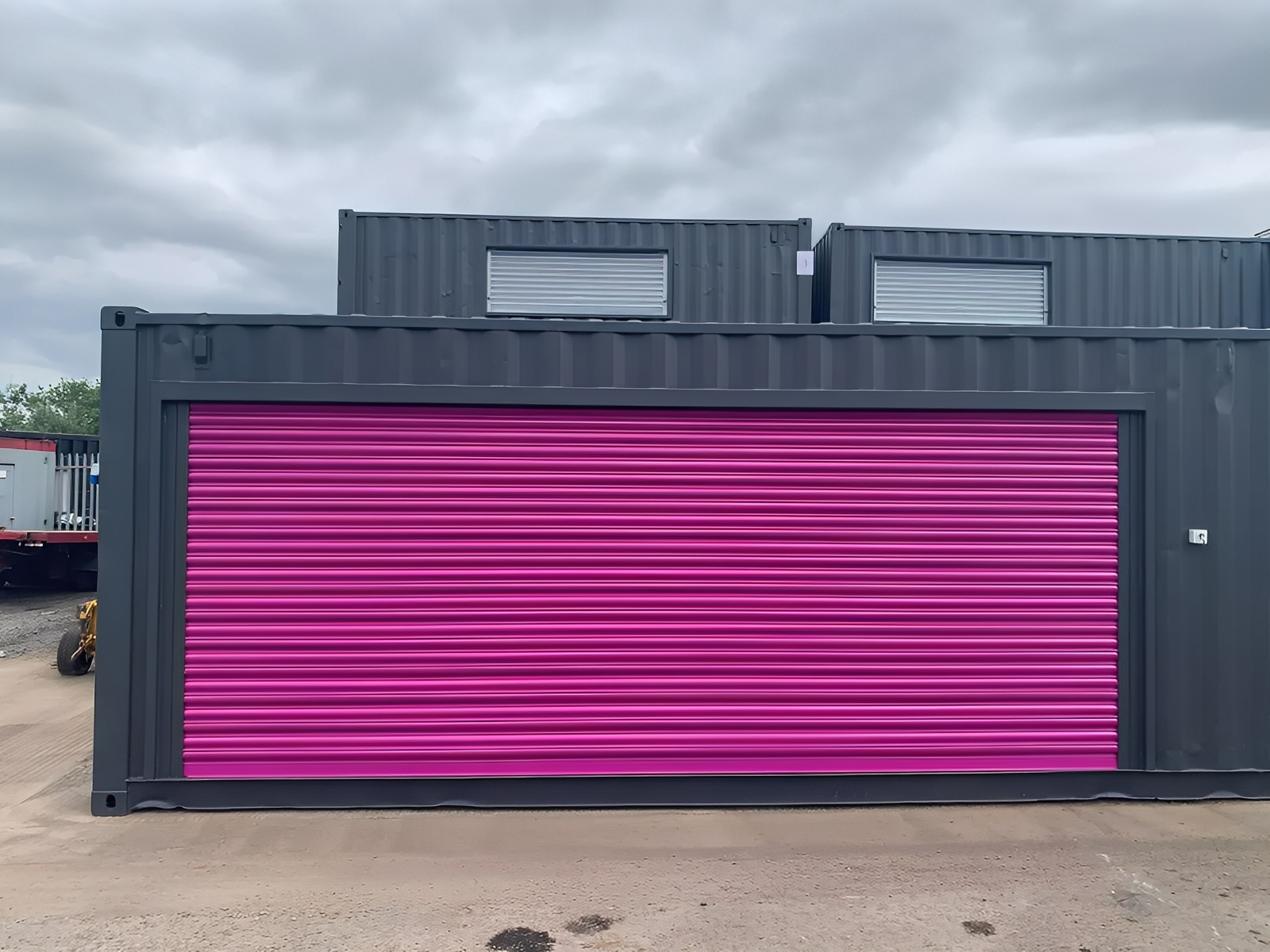 40ft Shipping Container with Double Side Roll-Up Doors – Modified Secure Storage Container - Image 7