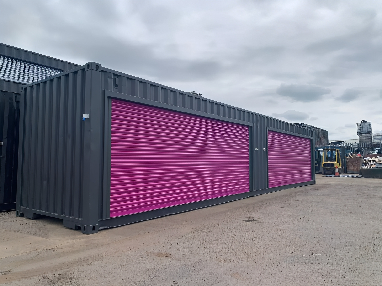 40ft Shipping Container with Double Side Roll-Up Doors – Modified Secure Storage Container - Image 6